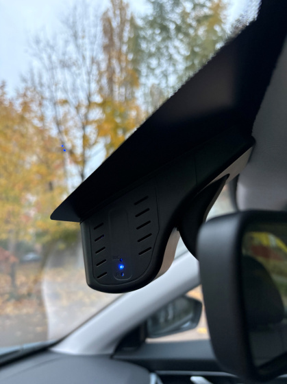 Установка и обзор на оригинальный видеорегистратор Geely