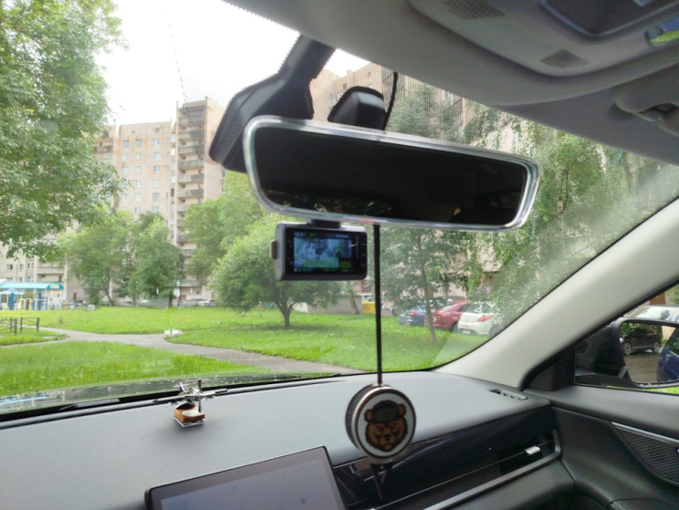 Видеорегистратор в плафон освещения.